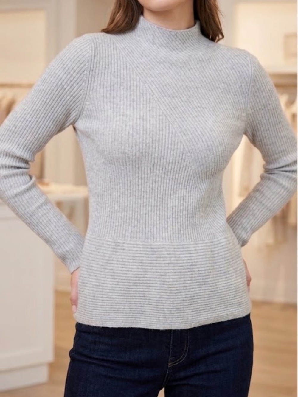 Saks Fifth Avenue Grey Ribbed Cashmere Knit Sweater Size M
